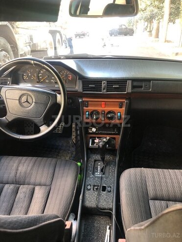 Mercedes E 230 1990, 375,000 km - 2.3 l - Gəncə