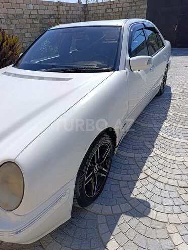 Mercedes E 220 d 2000, 454,000 km - 2.2 l - Bakı