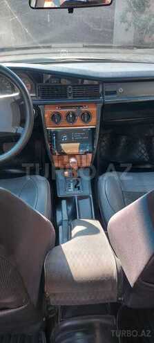 Mercedes 190 1990, 218,000 km - 2.0 l - Tovuz