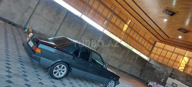 Mercedes 190 1990, 218,000 km - 2.0 l - Tovuz