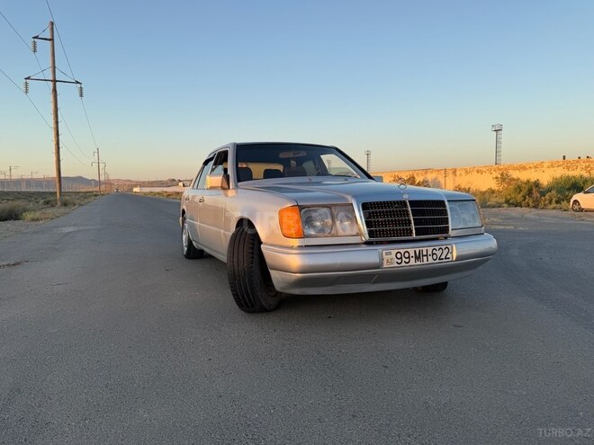 Mercedes E 250 1993, 280,000 km - 2.5 l - Bakı