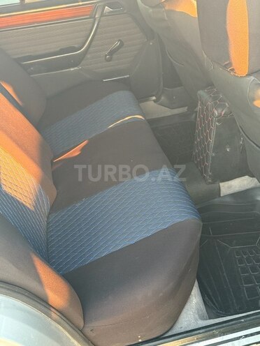 Mercedes E 250 1993, 280,000 km - 2.5 l - Bakı