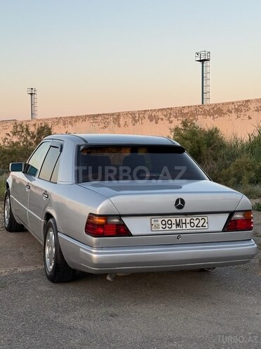 Mercedes E 250 1993, 280,000 km - 2.5 l - Bakı