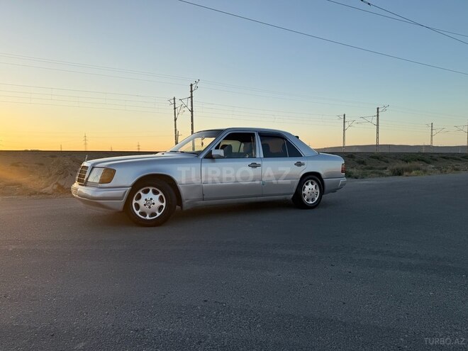 Mercedes E 250 1993, 280,000 km - 2.5 l - Bakı