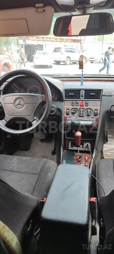 Mercedes C 180 2001, 389,000 km - 1.8 л - Bakı