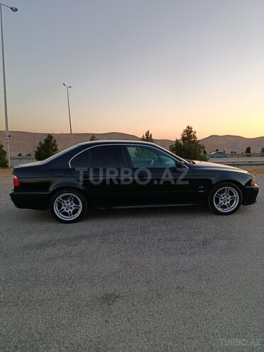 BMW 530 2001, 230,000 km - 3.0 л - Bakı