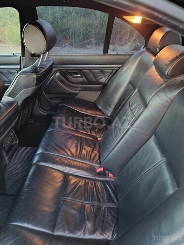 BMW 530 2001, 230,000 km - 3.0 л - Bakı