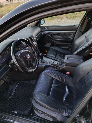 BMW 530 2001, 230,000 km - 3.0 л - Bakı