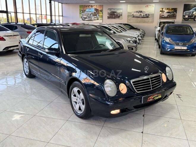Mercedes E 220 d-4