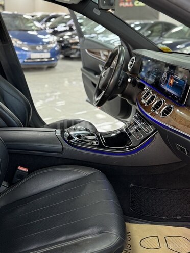 Mercedes E 300 2017, 107,100 km - 2.0 l - Sumqayıt