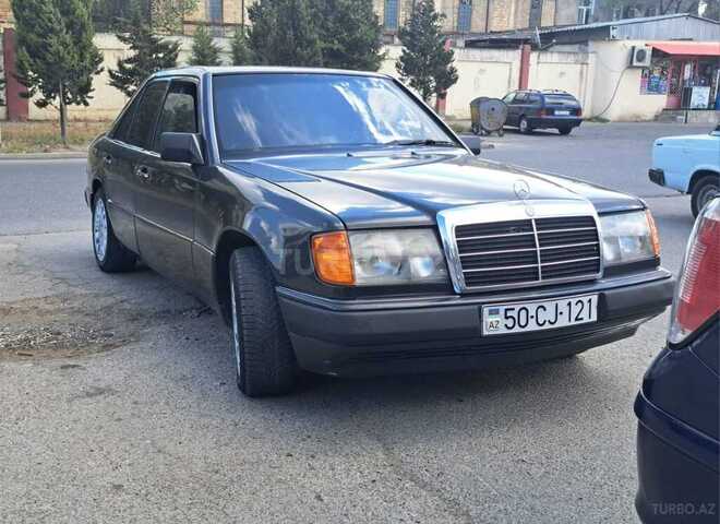 Mercedes E 220 1993, 677,000 km - 2.2 l - Sumqayıt