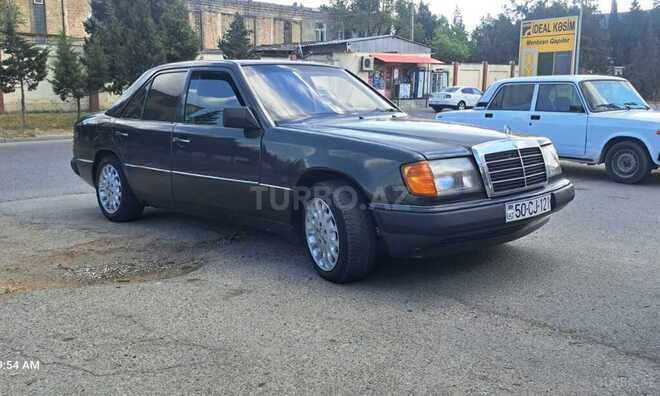 Mercedes E 220 1993, 677,000 km - 2.2 l - Sumqayıt