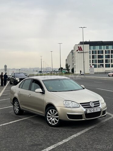 Volkswagen Jetta-1