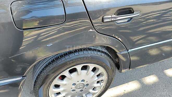 Mercedes E 220 1993, 677,000 km - 2.2 l - Sumqayıt