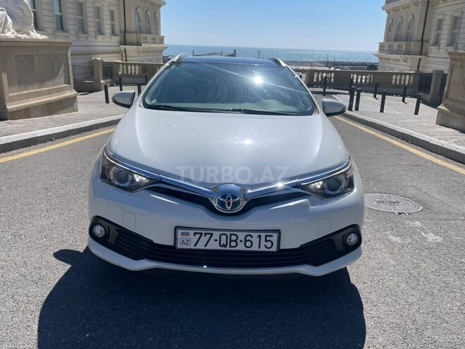 Toyota Auris 2015, 193,000 km - 1.8 l - Bakı