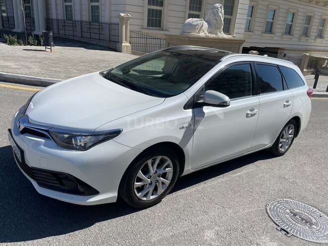 Toyota Auris 2015, 193,000 km - 1.8 l - Bakı