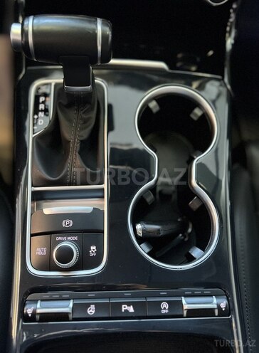 Kia Stinger-17