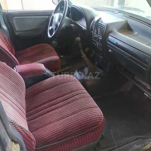 GAZ 3110 2003, 454,000 km - 2.3 l - Salyan