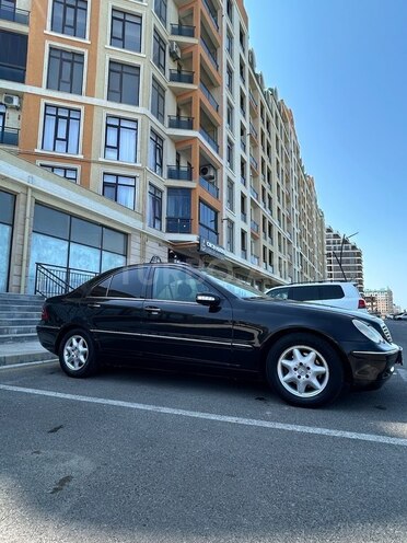 Mercedes C 220 d 2002, 590,000 km - 2.2 l - Bakı