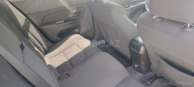 Chevrolet Cruze-9
