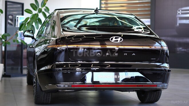 Hyundai Azera-11