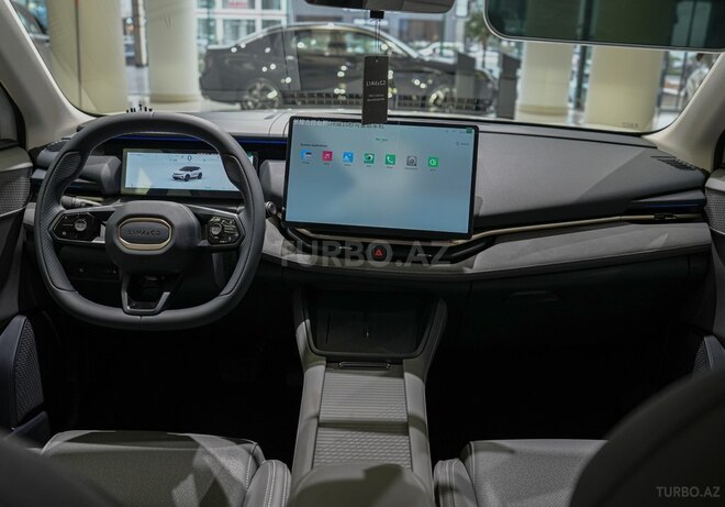 Lynk & Co 06-14
