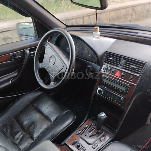 Mercedes C 200 1999, 122,000 km - 2.0 l - Beyləqan
