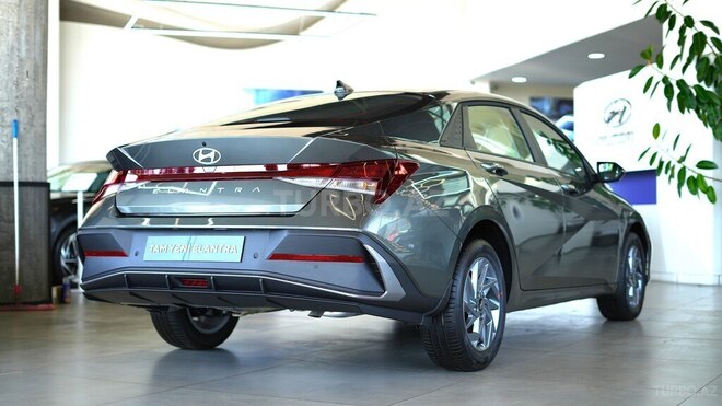 Hyundai Elantra-10