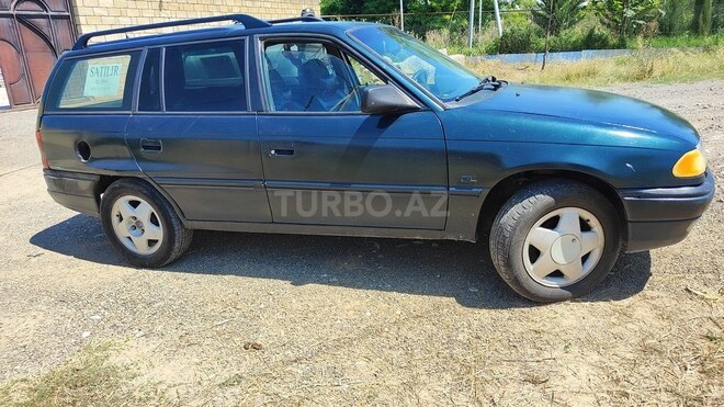 Opel Astra 1994, 516,000 km - 1.6 l - Qazax
