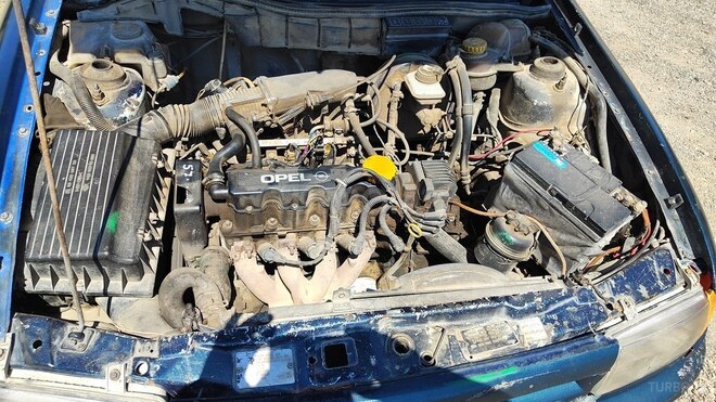 Opel Astra 1994, 516,000 km - 1.6 l - Qazax