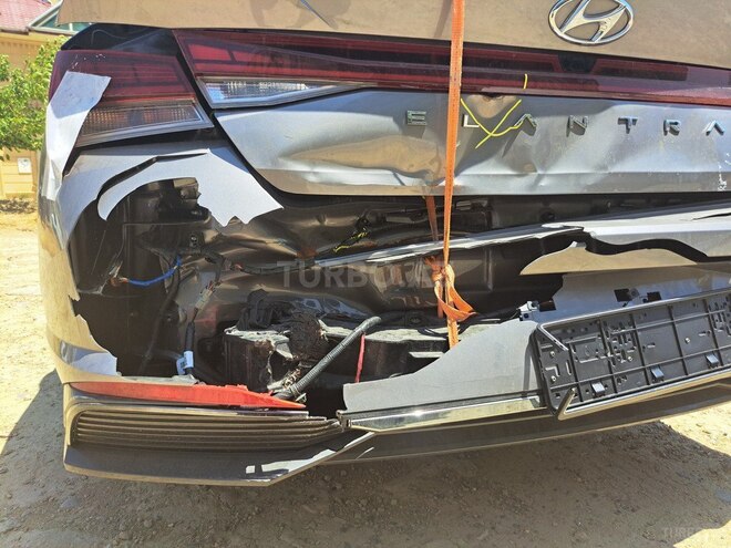 Hyundai Elantra 2022, 42,265 km - 1.6 l - Bakı