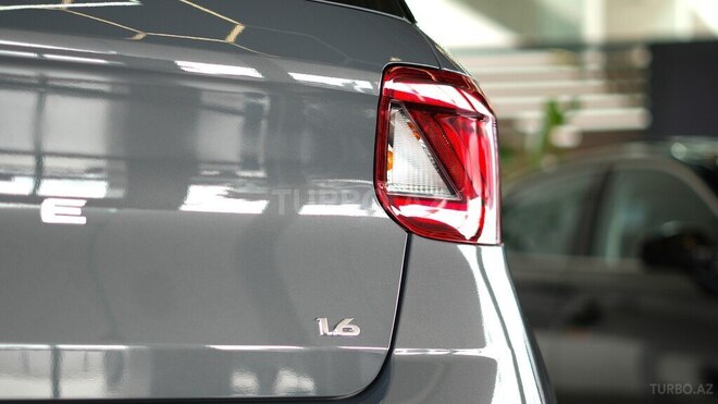 Hyundai Venue-8