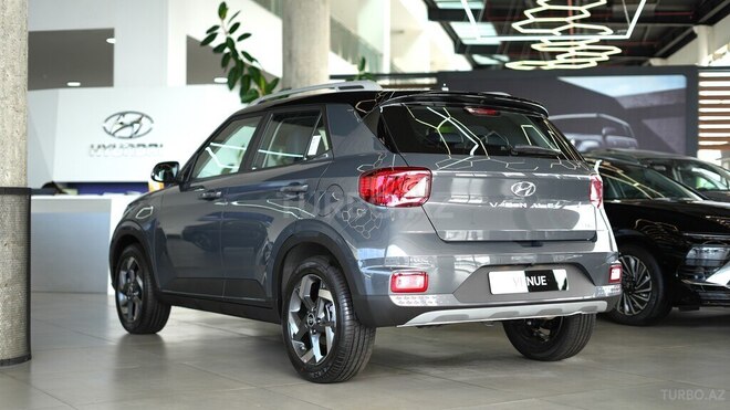 Hyundai Venue-6