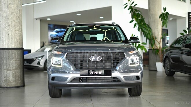 Hyundai Venue-2