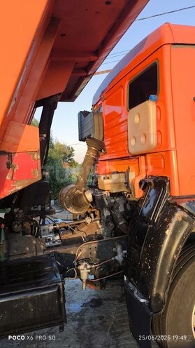 KamAz 6520 1985, 250,000 km - 11.0 l - Salyan