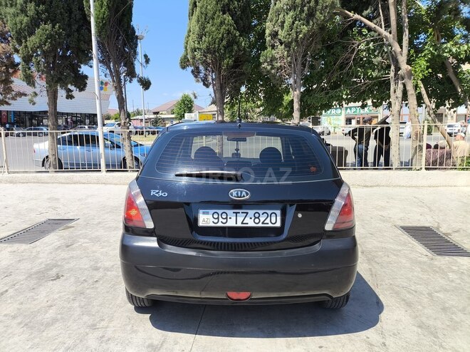 Kia Rio 2009, 225,000 km - 1.4 l - Gəncə