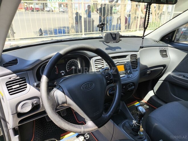 Kia Rio 2009, 225,000 km - 1.4 l - Gəncə