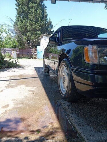 Mercedes E 230 1991, 350,000 km - 2.3 l - Biləsuvar