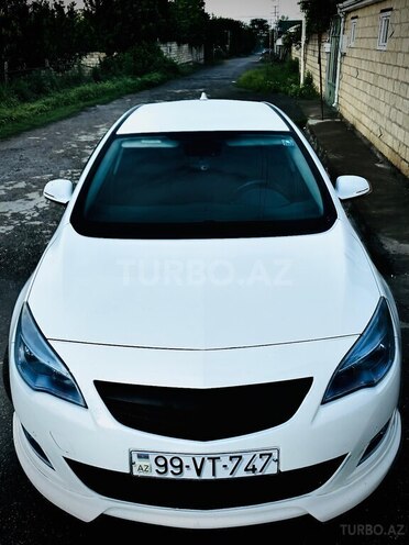 Opel Astra 2011, 178,000 km - 1.4 l - Xaçmaz