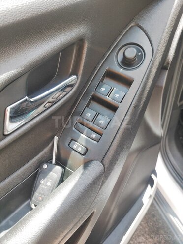 Chevrolet Trax-11