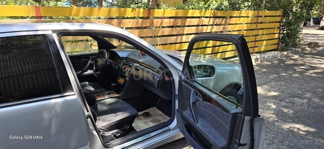 Mercedes E 270 2001, 702,000 km - 2.7 л - Bakı