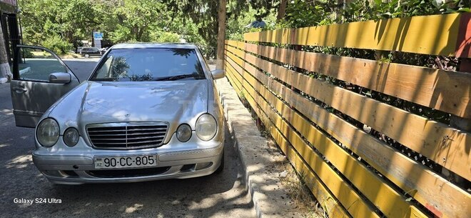Mercedes E 270 2001, 702,000 km - 2.7 л - Bakı