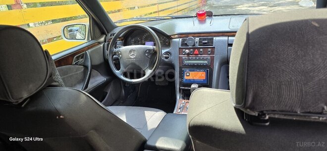 Mercedes E 270 2001, 702,000 km - 2.7 л - Bakı