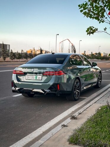 BMW 530e-7