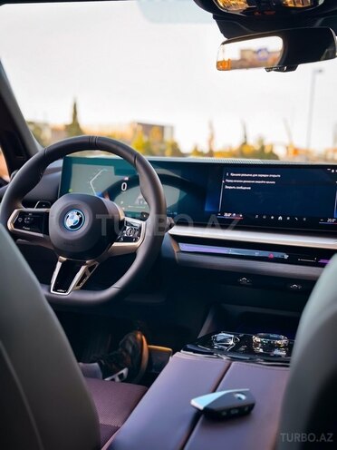 BMW 530e-15