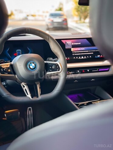 BMW 530e-19