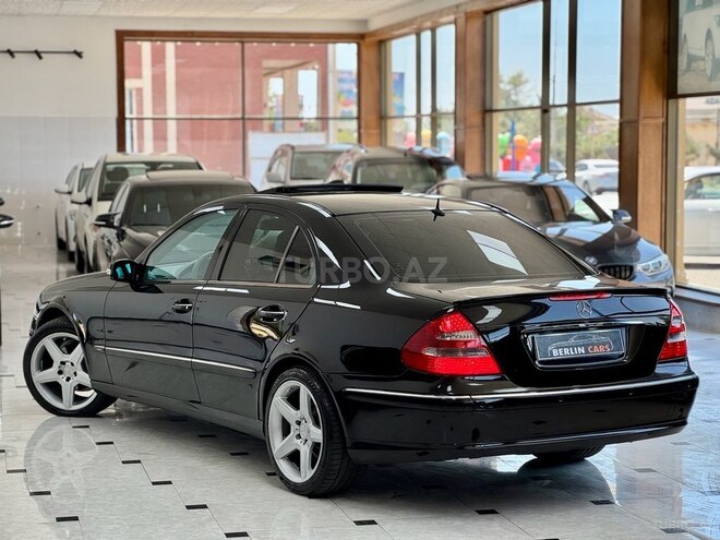 Mercedes E 240-8