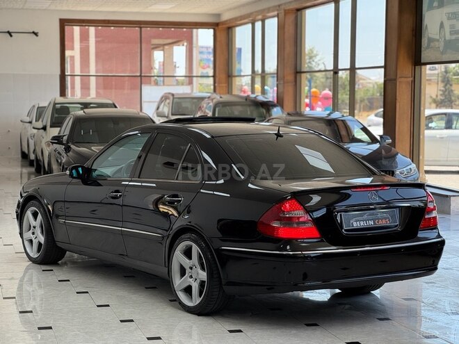 Mercedes E 240-12