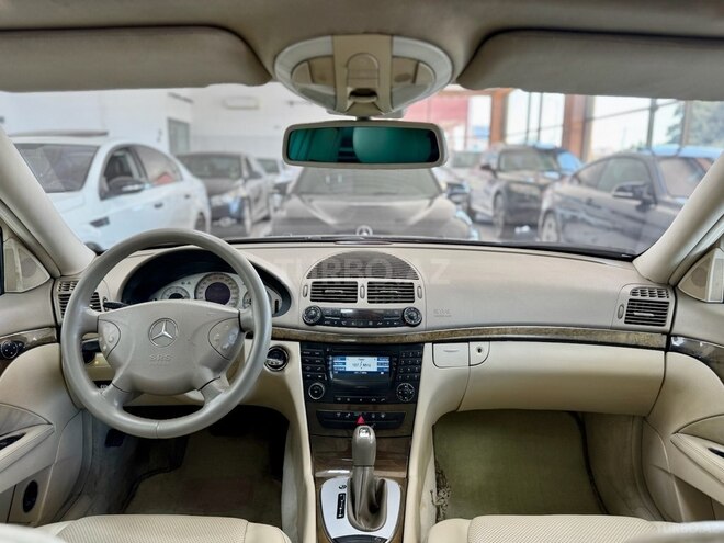 Mercedes E 240-15