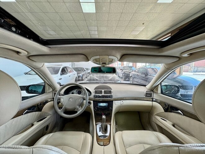 Mercedes E 240-14